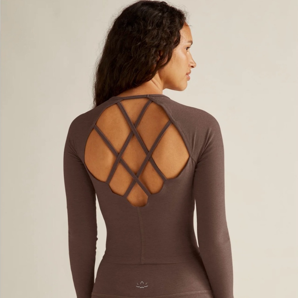 NWT Beyond Yoga Spacedye Enlighten Cropped Pullover in Truffle Heather